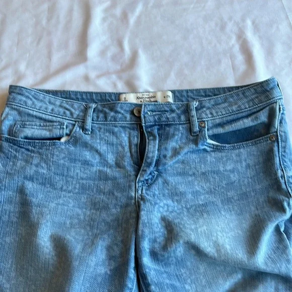 A&F patterned jeans - Picture 3 of 5